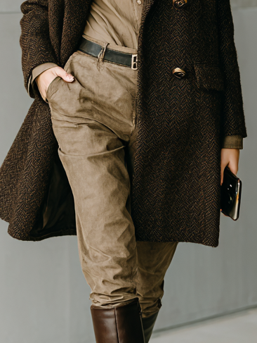 ABRIGO LARGO DE MEZCLA DE LANA CON RAYAS MINIMALISTAS EN ESPIGA