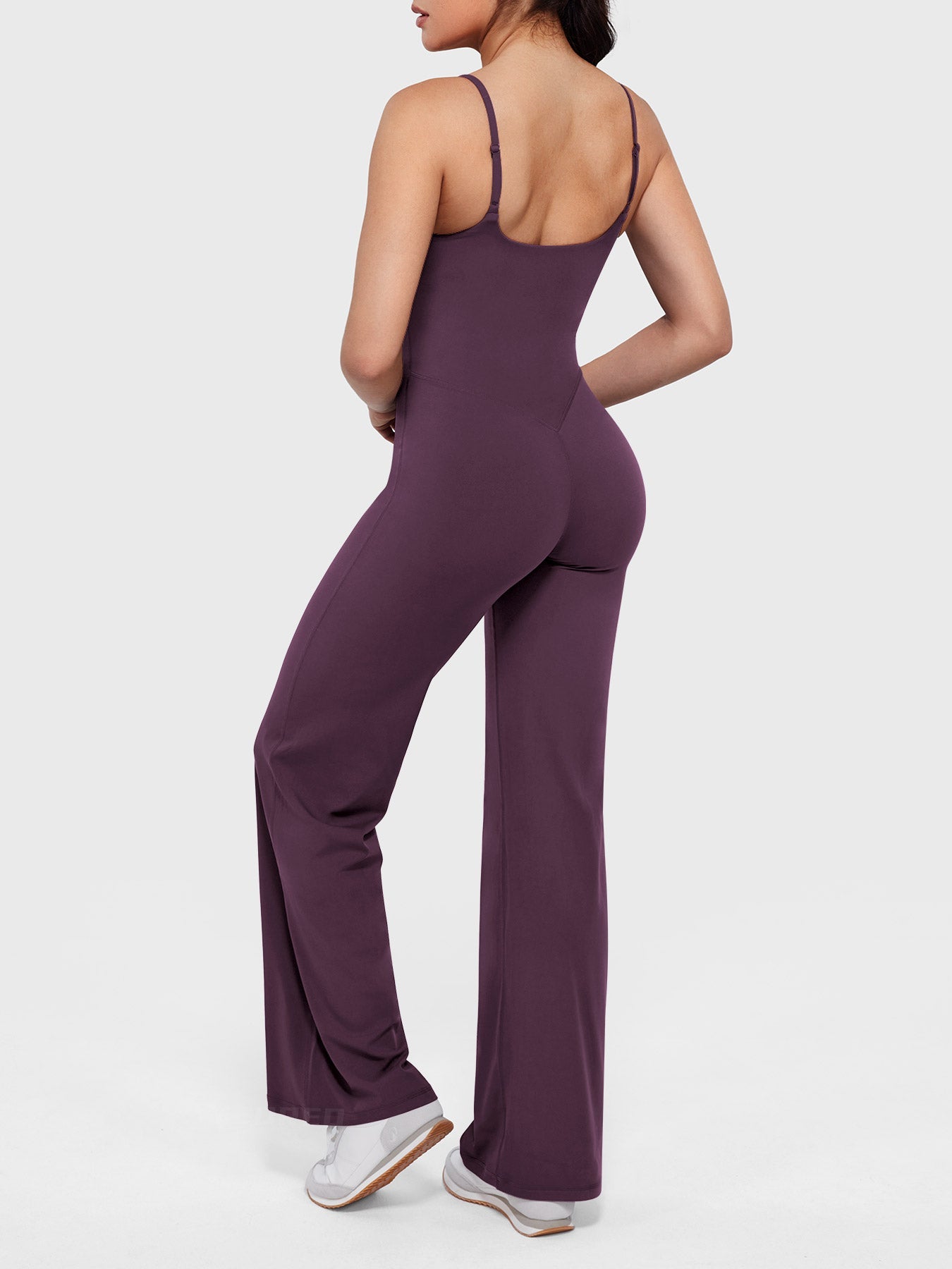 MONO RECTO CON PIERNA RECTA